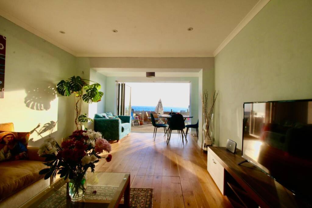 Serenity "Your Calm Seafront Retreat" By Air Premier Seaford Kültér fotó